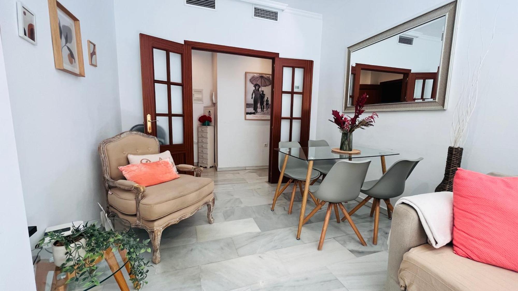 Homely Malaga Atarazanas Exterior photo