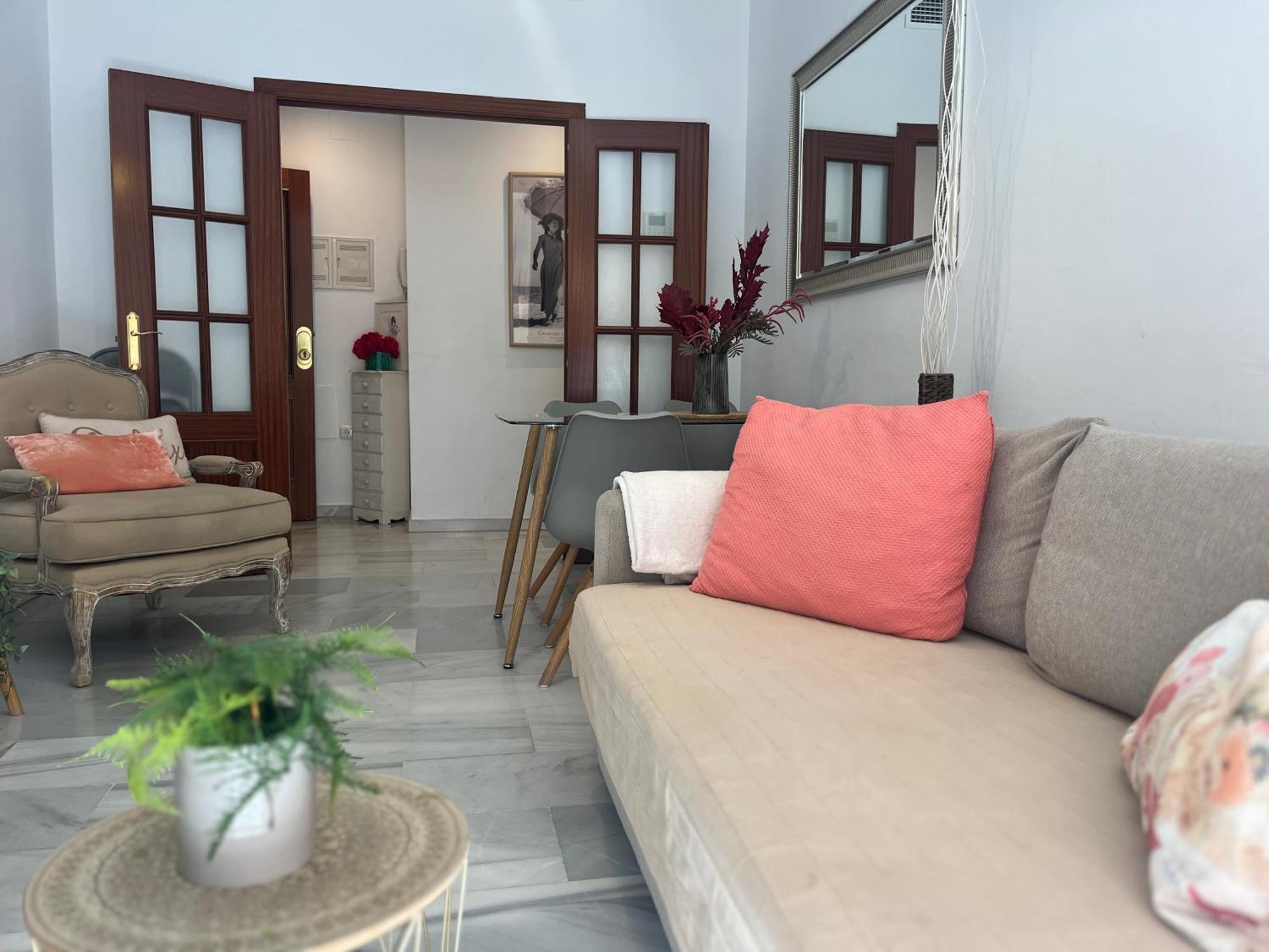 Homely Malaga Atarazanas Exterior photo